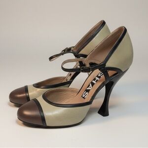 Rochas Leather Two-Tone Mary Jane Heels Brown and Sage Green Pumps Y2K
